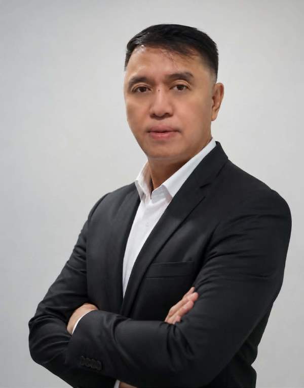 Portrait of Noel Buena